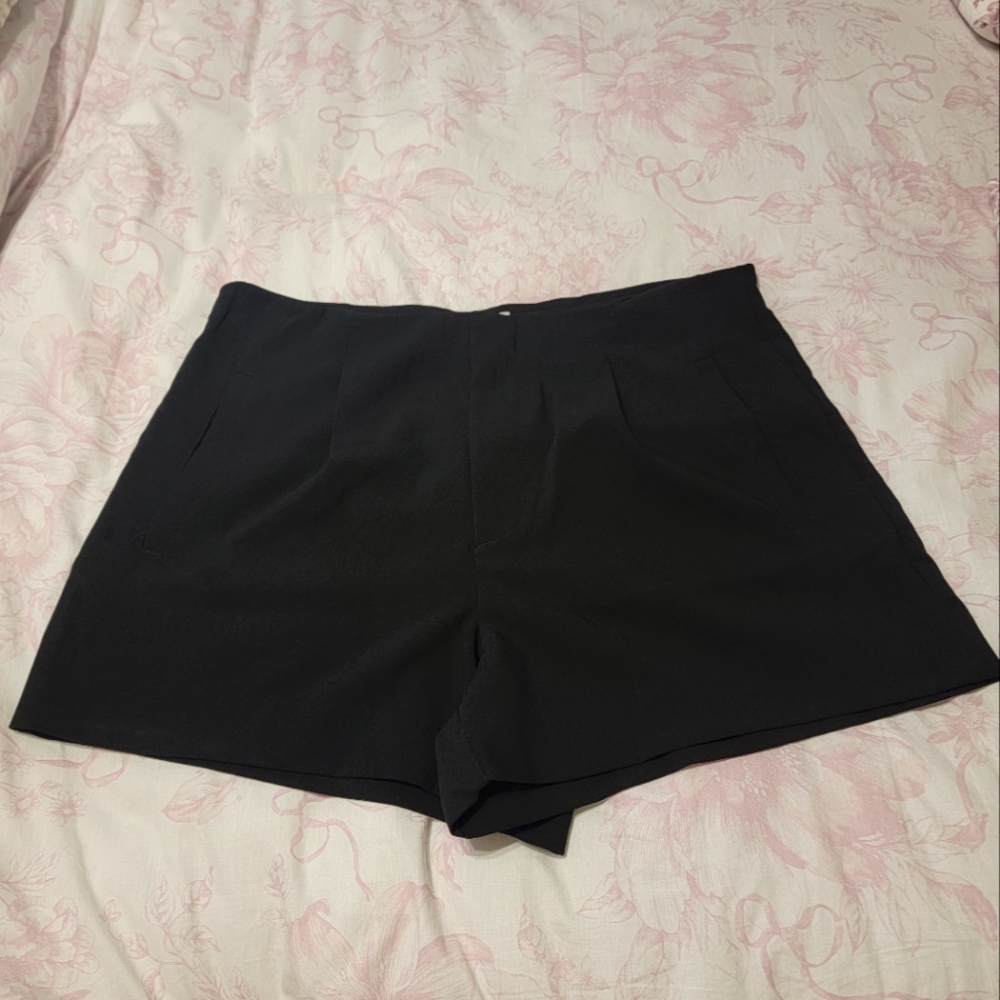 A New Day Midi Shorts with stretch. Size 14